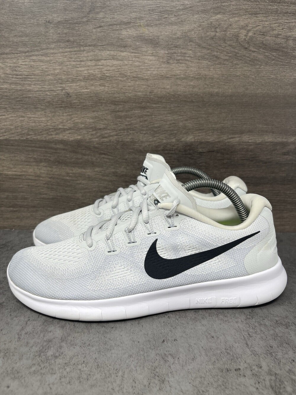Nike Free RN 2017 Mens Size 10 White Black Lightweight Running Shoes 880840-101